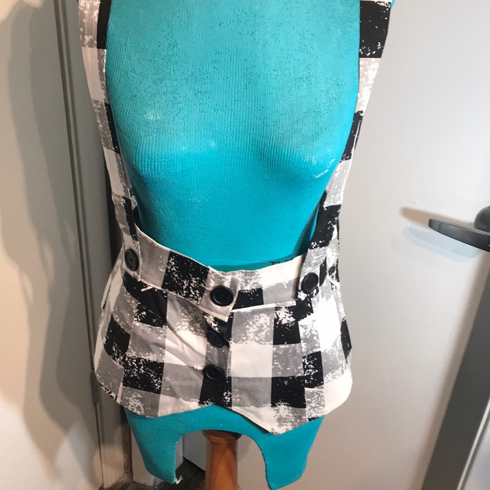 NWT VEST WOMEN